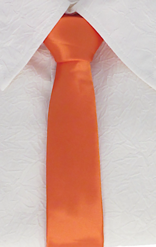 Oranssi kravatti