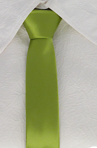 Oliivinvihreä kravatti
